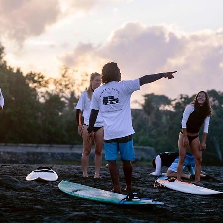 Vasudha Hostel Canggu エクステリア 写真