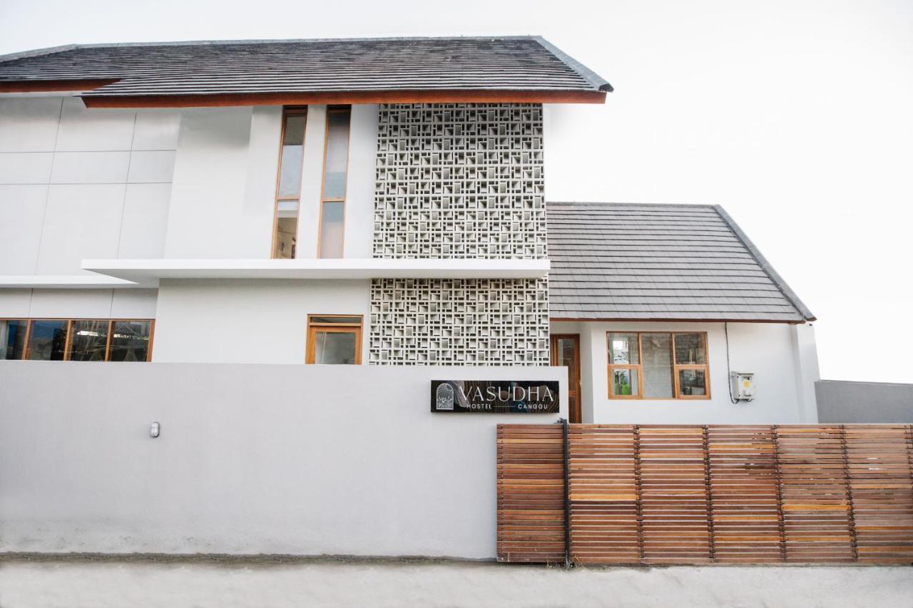 Vasudha Hostel Canggu エクステリア 写真